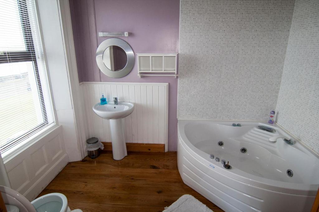 Clarmont Guest House Portrush Εξωτερικό φωτογραφία